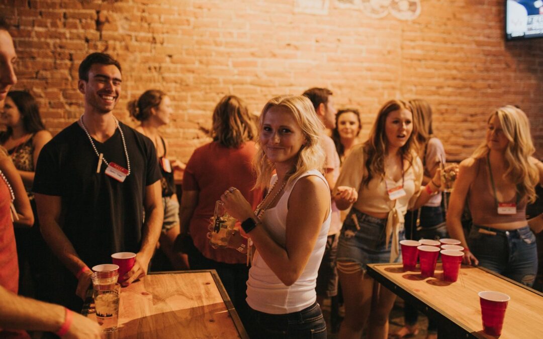 Why Social Bar Crawls Are Becoming the Preferred Networking Event for Young Professionals in Boston, MA